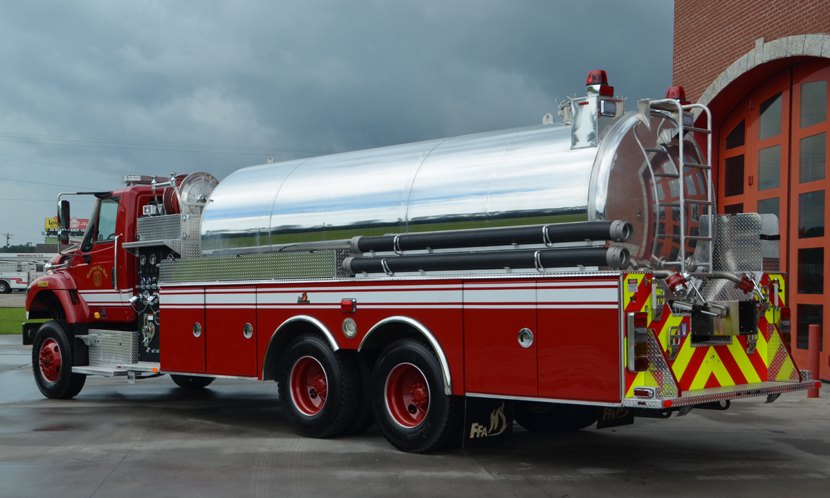Commercial Tanker Fire Truck - Bulldog Fire Apparatus