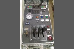 The turntable control console has a clean design with easy to find and read instruments. The ladder controls are direct hydraulic, requiring no manual overrides.