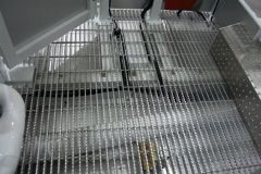 Open grate flooring in the platform gives you sure footing, even in winter time during freezing conditions.