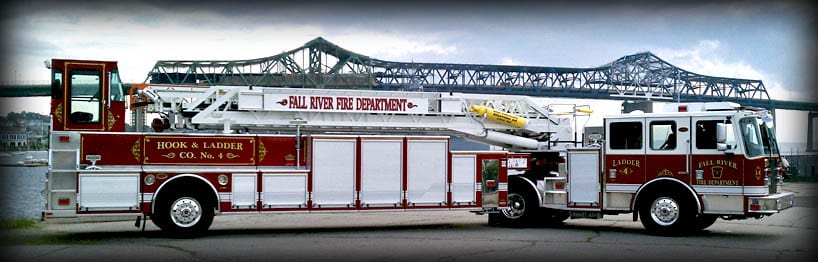 1,100 Photos FD Tractor-Drawn Hook & Ladder Tiller Aerial Truck Fire Apparatus